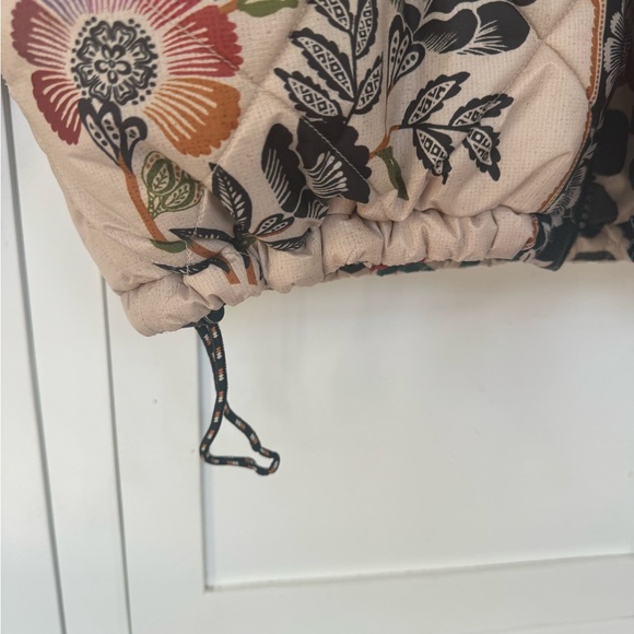 Amazing Farm Rio Romantic Garden Puffer Jacket, Reversible in XS - Picture 9 of 16